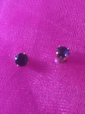 Blue Saphire 1/4 Ct Gold Stud Earrings - Classic Women's Jewelry
